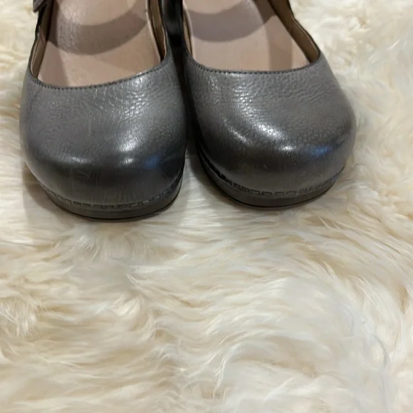 Dansko shoes - Picture 3 of 4
